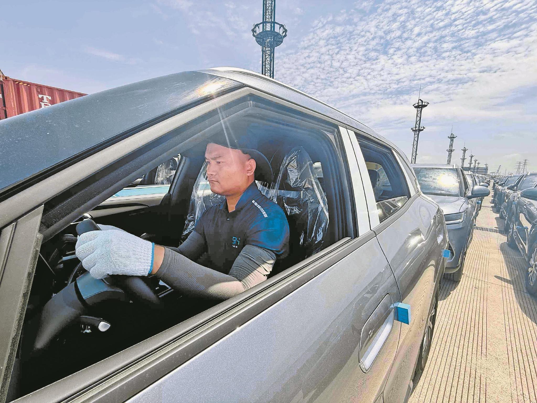在60℃“蒸笼”护航新能源汽车出海